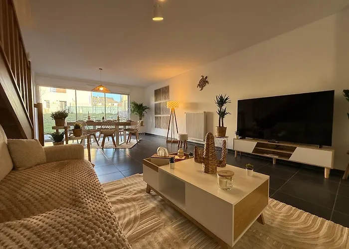 Belle Maison A Grigy 度假居 *